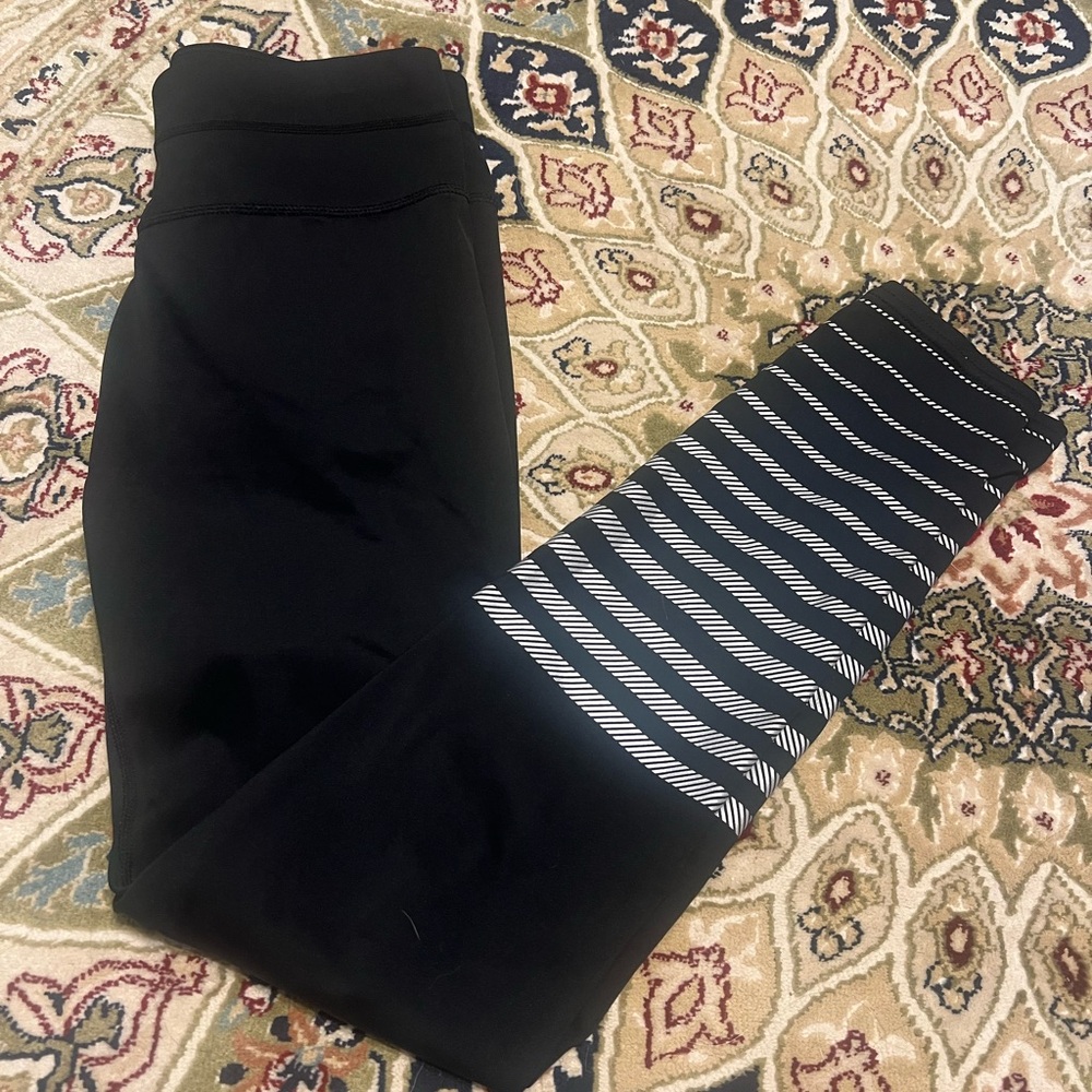 Sz S Athleta leggings with stripe detail
